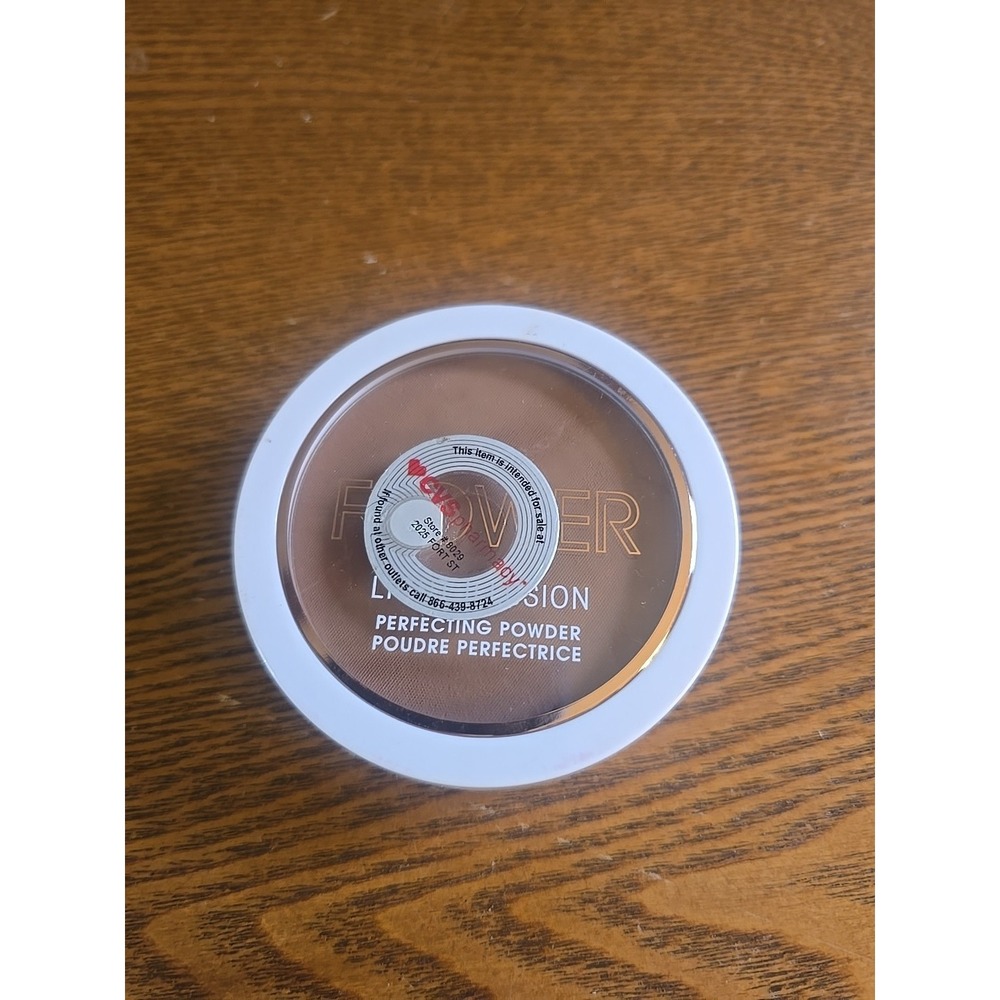 Flower Beauty Light Illusion Perfecting Powder, Mocha D3 0.28‎ Oz - NEW!
